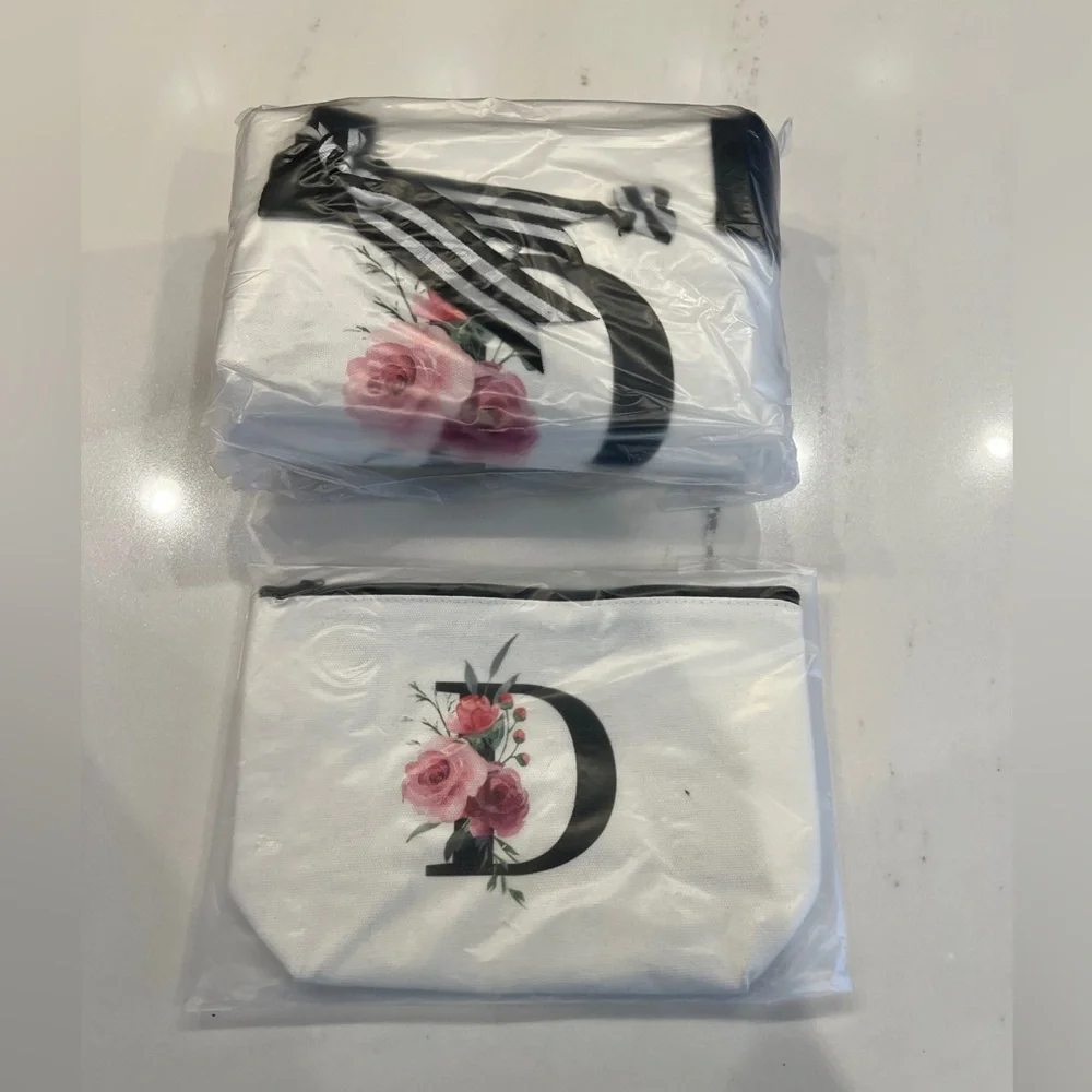 TRSODD Floral Tote & Makeup Bag Set Monogrammed Letter D [NWT]